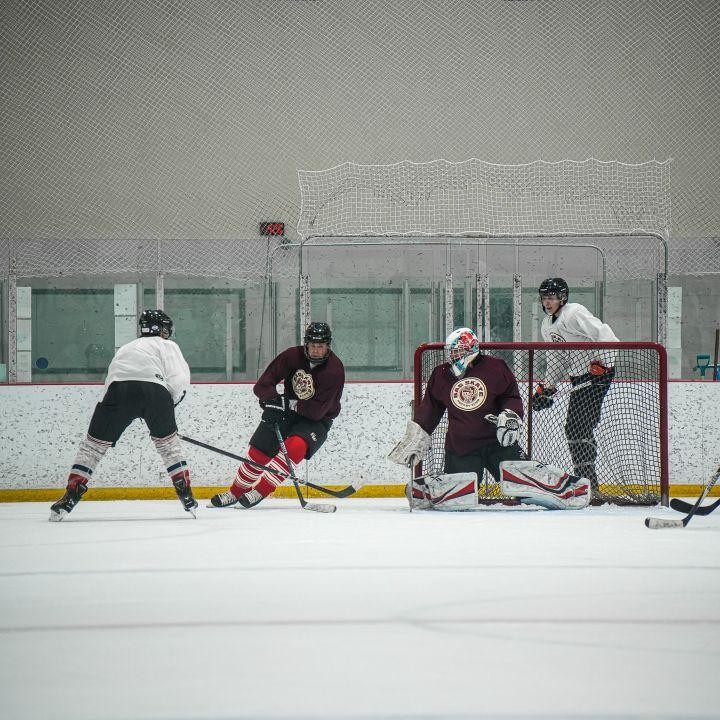 image of fast hockey players